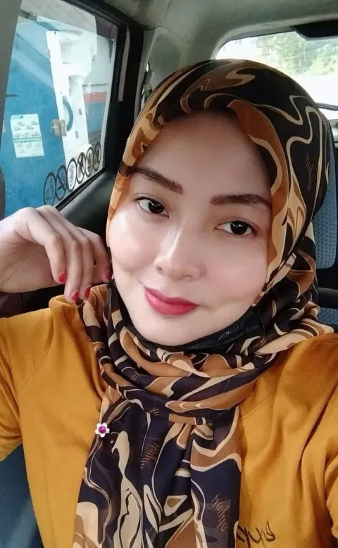 Ibu Rina